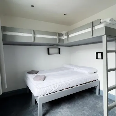 Town Otel 2*